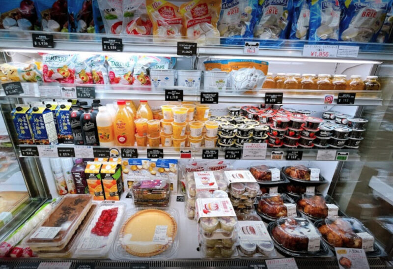 コストコ再販店のstockmart（ストックマート）の店内の商品