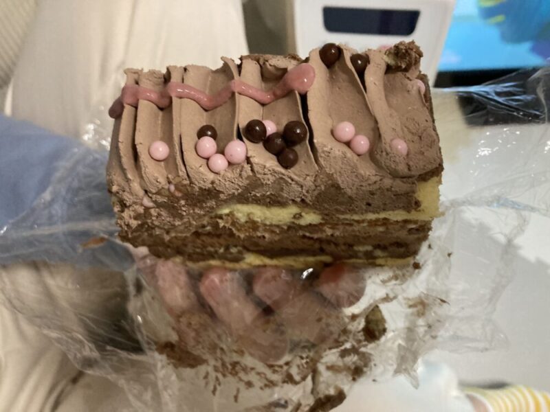コストコのベルギーチョコレートケーキを実食